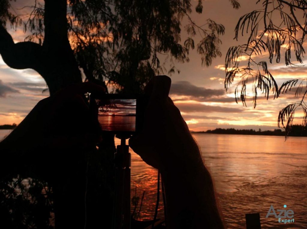 Foto's terugkijken van die magische zonsopkomst in Indonesië, die prachtige stranden in de Malediven, de tempels in Myanmar... In dit digitale tijdperk maken we veel foto's. Die kijken we het liefste nog een keer terug. Tijdens je reis, of gewoon thuis op de bank. Het is dan ook de grootste nachtmerrie van elke reiziger; je foto's kwijtraken op reis.