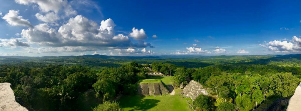 Panorama uitzicht vanaf Xunantunich